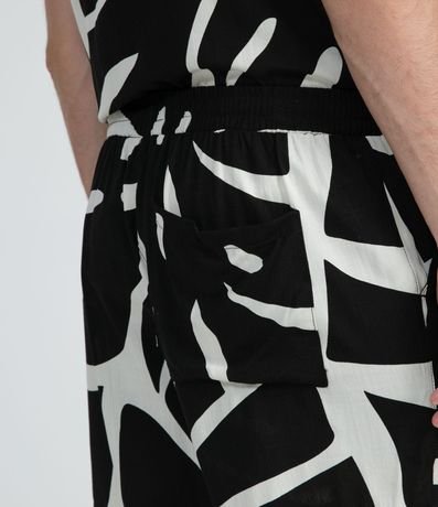 Bermuda Slim en Viscosa con Estampado Follaje 4