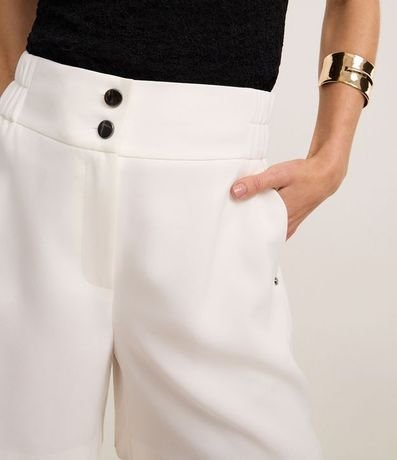 Bermuda con Cintura Elástica Sin Estampado 4