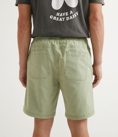 Bermuda en Sarga con Cintura Elástica y Etiqueta en la Barra 2