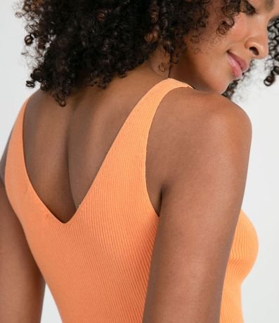 Blusa Musculosa en Punto Acanalado con Escote V 4