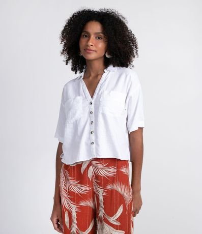 Camisa Manga Corta em Viscolino con Bolsillos y Botones Contrastante
