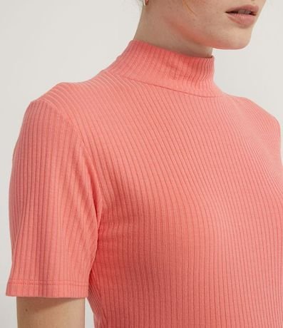 Blusa Lisa con Cuello Alto Mangas Cortas 3