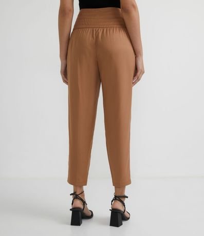 Pantalón en Liocel con Cintura Ancha y Pespuntado 2