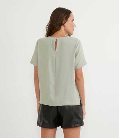 Blusa con Aberturas y Detalles de Pespuntes 3