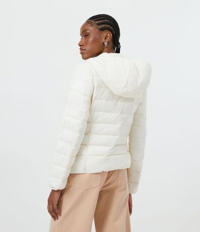 Campera Ultra Ligera en Poliamida con Capucha y Gomos 3