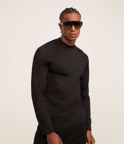 Remera Deportiva Térmica con Cuelo Alto y Manga Larga 6