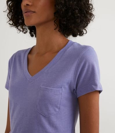 Blusa Básica en Algodón con Pequeño Bolsillo Delantero 3