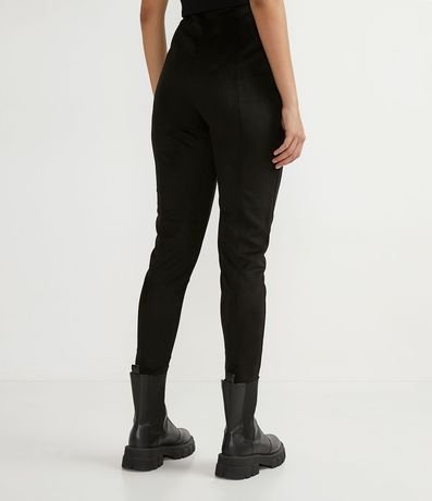 Pantalón Legging en Fake Gamuza con Recortes 2