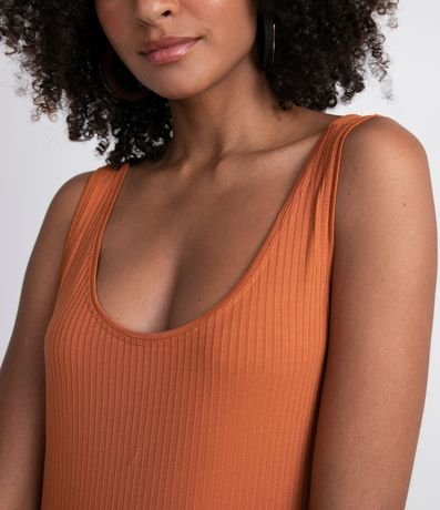 Vestido Midi en Viscosa Acanalado sin Mangas 5