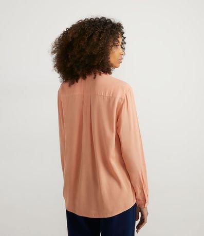 Camisa en Viscosa con Manga Larga y Escote V Pespuntado 2