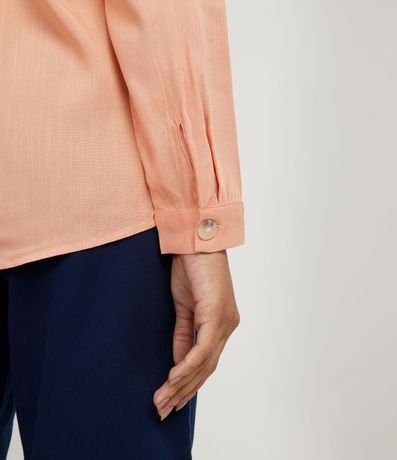 Camisa en Viscosa con Manga Larga y Escote V Pespuntado 4