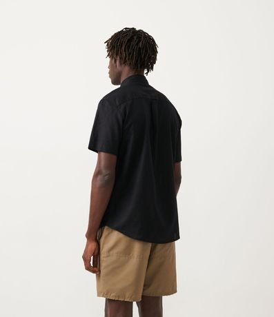 Camisa Comfort Básica en Lino con Bolsillo Delantero 4