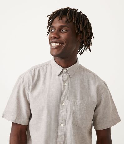 Camisa Comfort Básica en Lino con Bolsillo Delantero 3