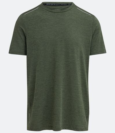 Remera Deportiva con Tecnologia Dry y Detalles Reflectantes 8