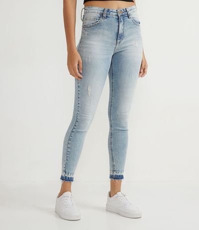 Pantalón Skinny Jeans con Desgastes y Barra Deshilachada 1