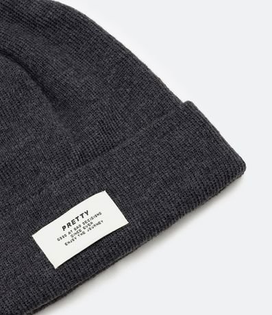 Gorro Básico con Etiqueta Frontal 2