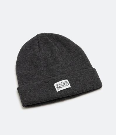 Gorro Básico con Etiqueta Frontal 2