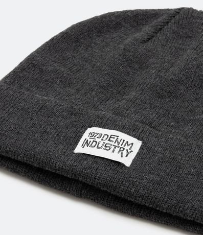Gorro Básico con Etiqueta Frontal 3