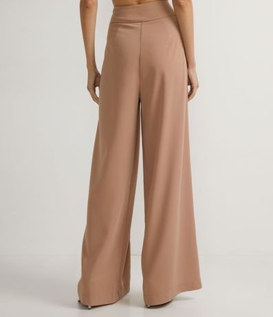 Pantalón Pantalona en Crepé con Friso Delantero 2
