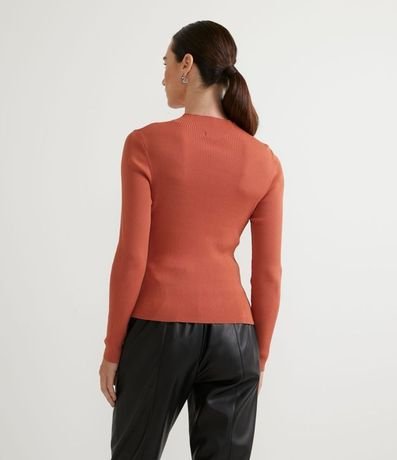 Blusa Básica en Tejido de Punto Acanalada con Cuello Alto 2
