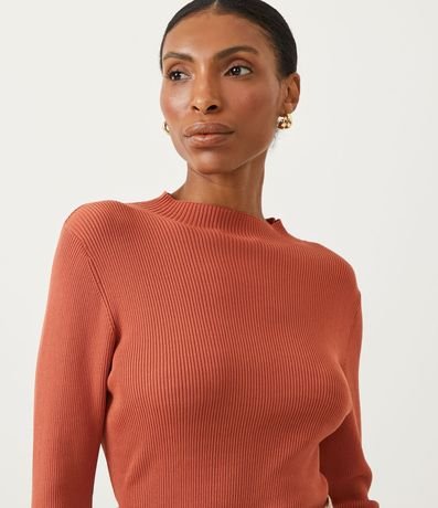 Blusa Básica en Tejido de Punto Acanalada con Cuello Alto 6