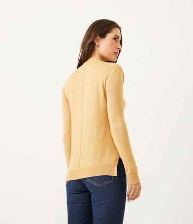 Suetér en Viscosa Cuello Alto con Frizo en Frente 3