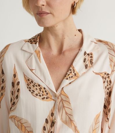 Camisa en Viscosa con Estampado de Follaje y Botones Dorados 3