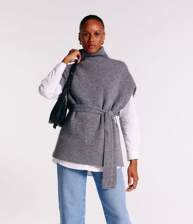 Poncho con Cuello Alto y Textura Acanelada 1