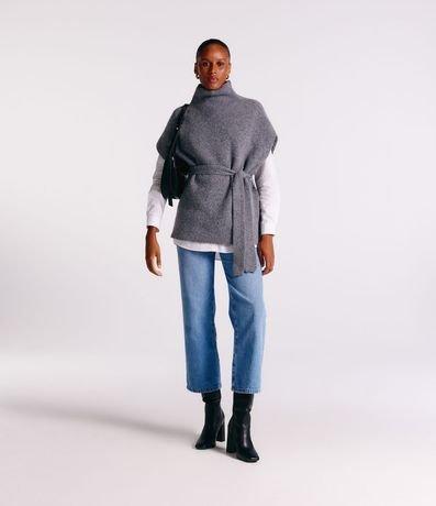 Poncho con Cuello Alto y Textura Acanelada 4