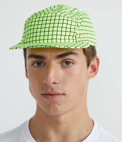 Gorra Ala Recta con Estampado Geométrico 4