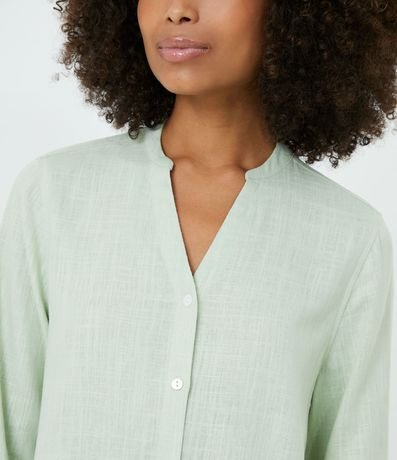 Camisa en Viscolino con Abotonado y Barra Mullet 4