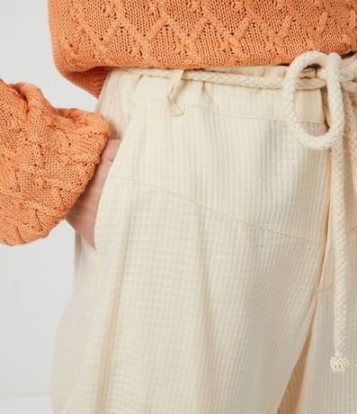 Pantalón Zanahoria en Algodón con Cordón para Ajuste y Textura deCuadros 5