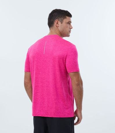 Remera Deportiva con Tecnologia Dry y Detalles Reflectantes 4