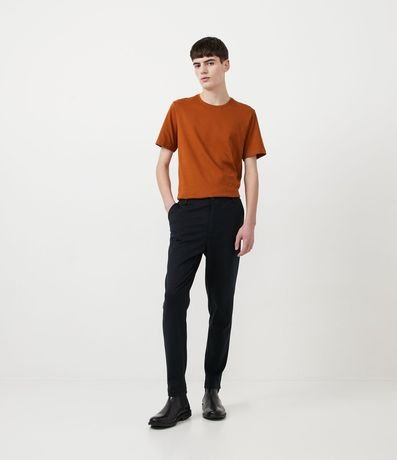 Remera Slim Básica en Algodón Peruano con Cuello Redondo 2