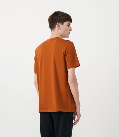 Remera Slim Básica en Algodón Peruano con Cuello Redondo 4