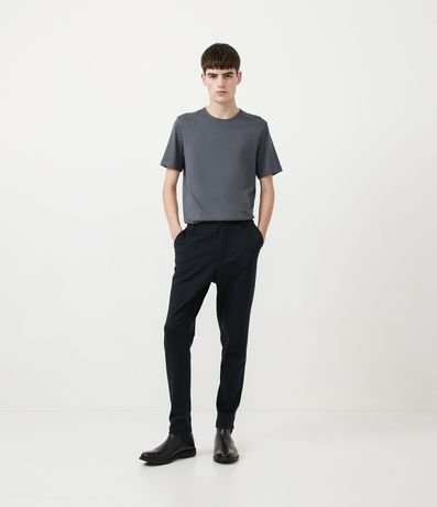 Remera Slim Básica en Algodón Peruano con Cuello Redondo 2
