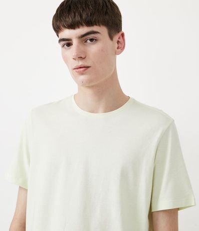 Remera Slim Básica en Algodón Peruano con Cuello Redondo 3