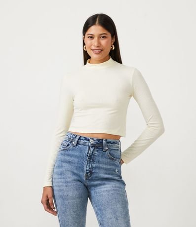 Blusa Cropped en Viscosa Texturizada con Cuello Largo 1
