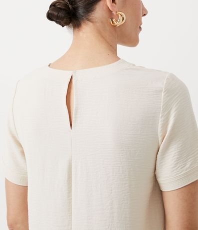 Blusa con Aberturas y Detalles de Pespuntes 5