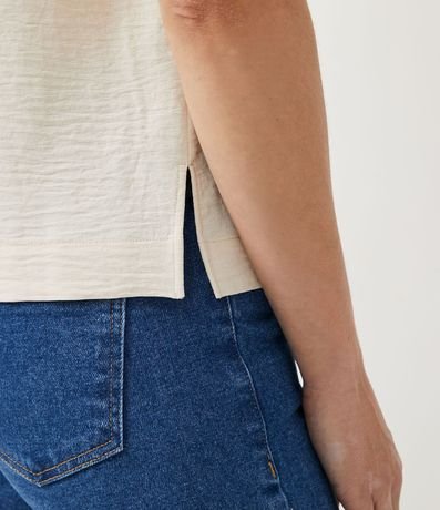 Blusa con Aberturas y Detalles de Pespuntes 6
