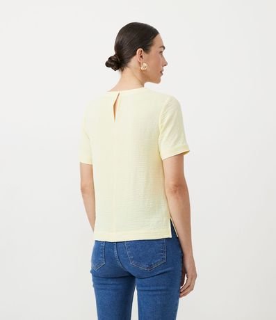 Blusa con Aberturas y Detalles de Pespuntes 3