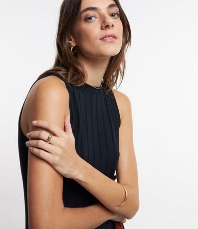 Vestido Midi en Viscosa con Cuello Alto Básico y Acanalado 3