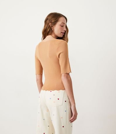 Blusa de Punto con Escote Cuadrado y Volados en la Barra 3