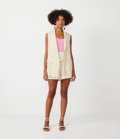 Short en Viscolino con Detalles en Pliegues 1