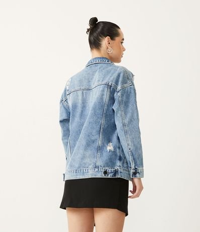 Campera Alargada Jeans con Gastados y Bolsillos Delanteros 3