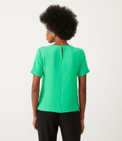 Blusa con Aberturas y Detalles de Pespuntes 3