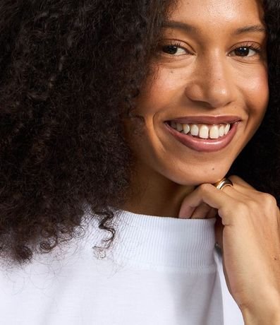 Blusa en Algodón con Cuello Alto y Manga Corta 4