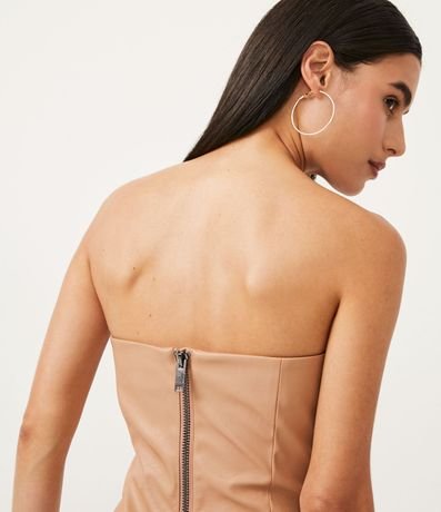 Vestido Corto Sastrería en Material Sintético con Recorte Corset 5