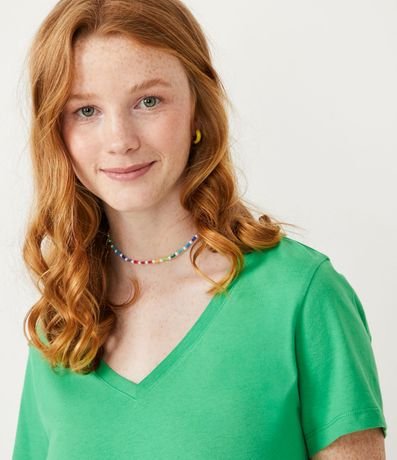 Blusa Básica en Algodón con Escote V y Manga Corta 4