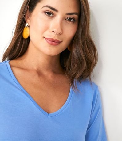 Blusa Básica en Media Malla con Escote V 4
